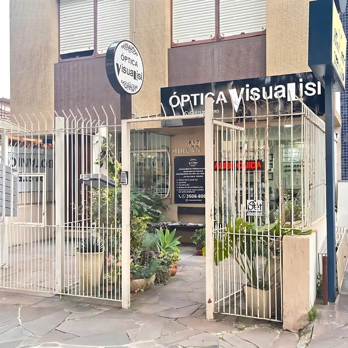 Fachada da Óptica Visualisi, ótica em Porto Alegre no bairro Jardim Botânico